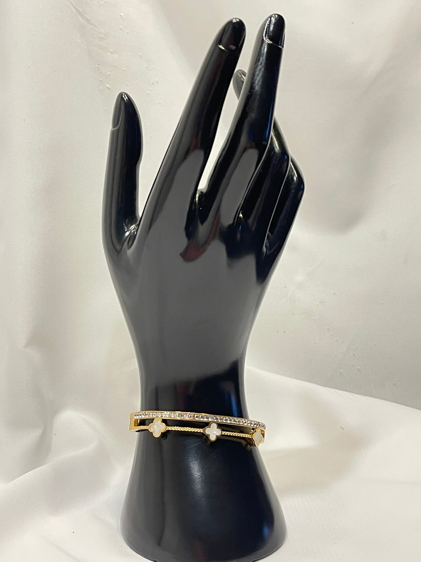 **JEEDA~BRACLETE**