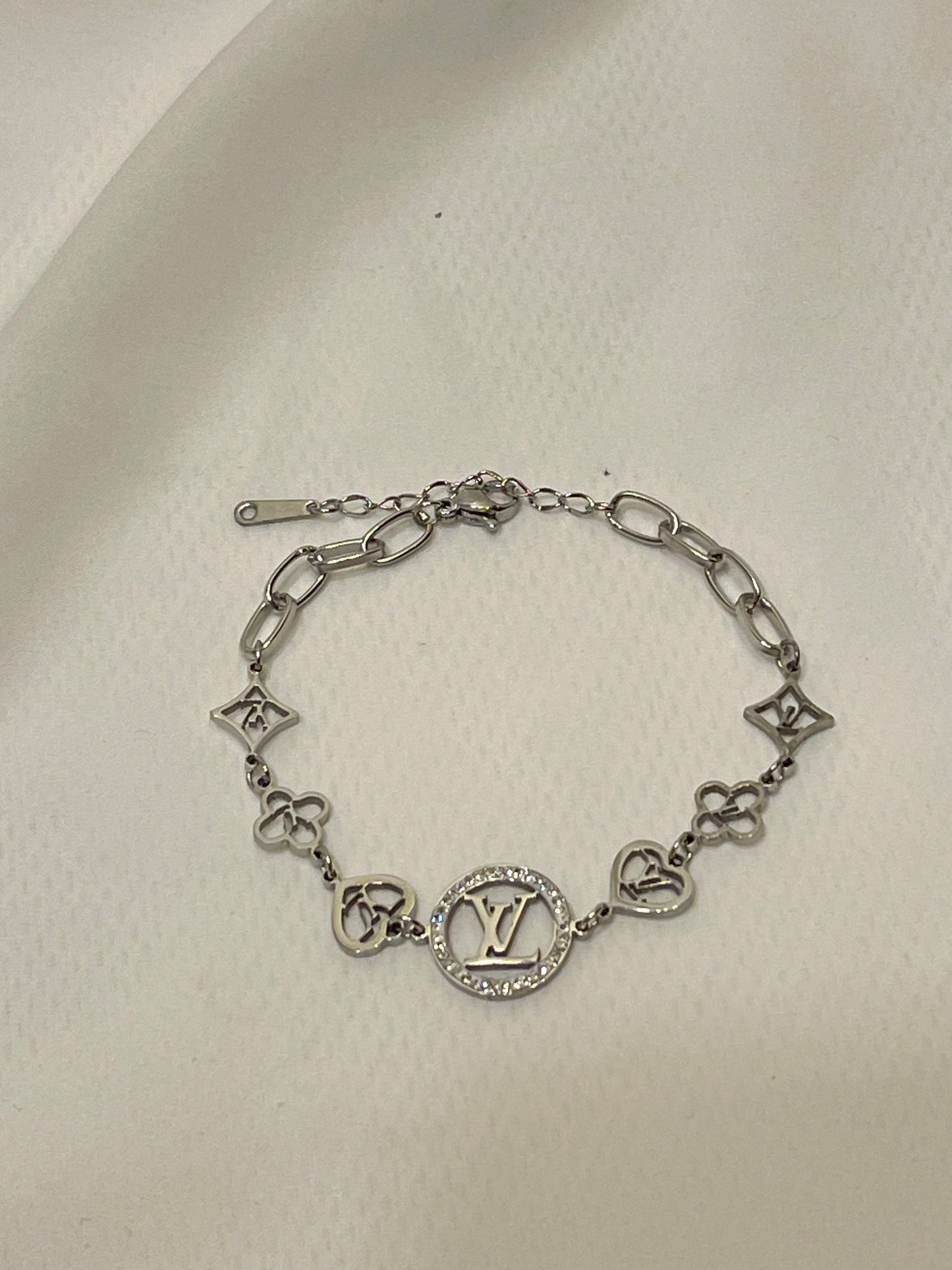 **ZAINA~BRCELET**