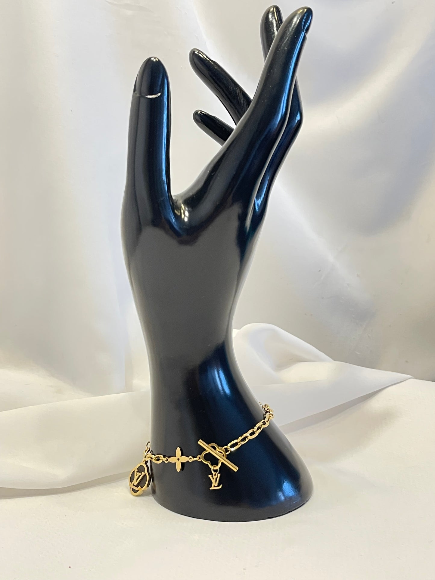 **ZAINA~BRACELET**