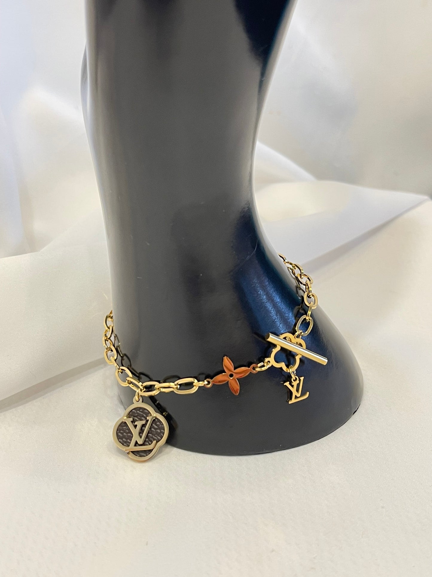 **ZAINA~BRACELET**
