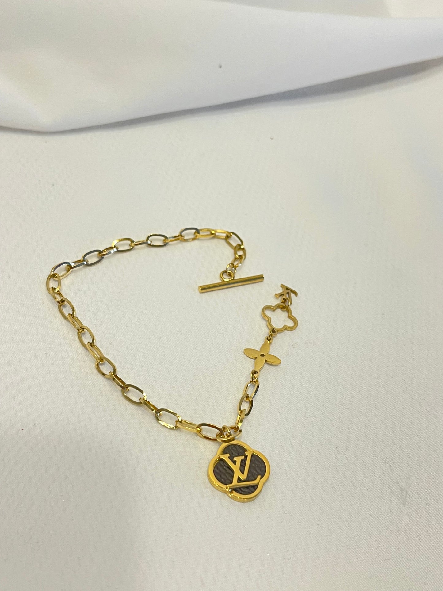**ZAINA~BRACELET**
