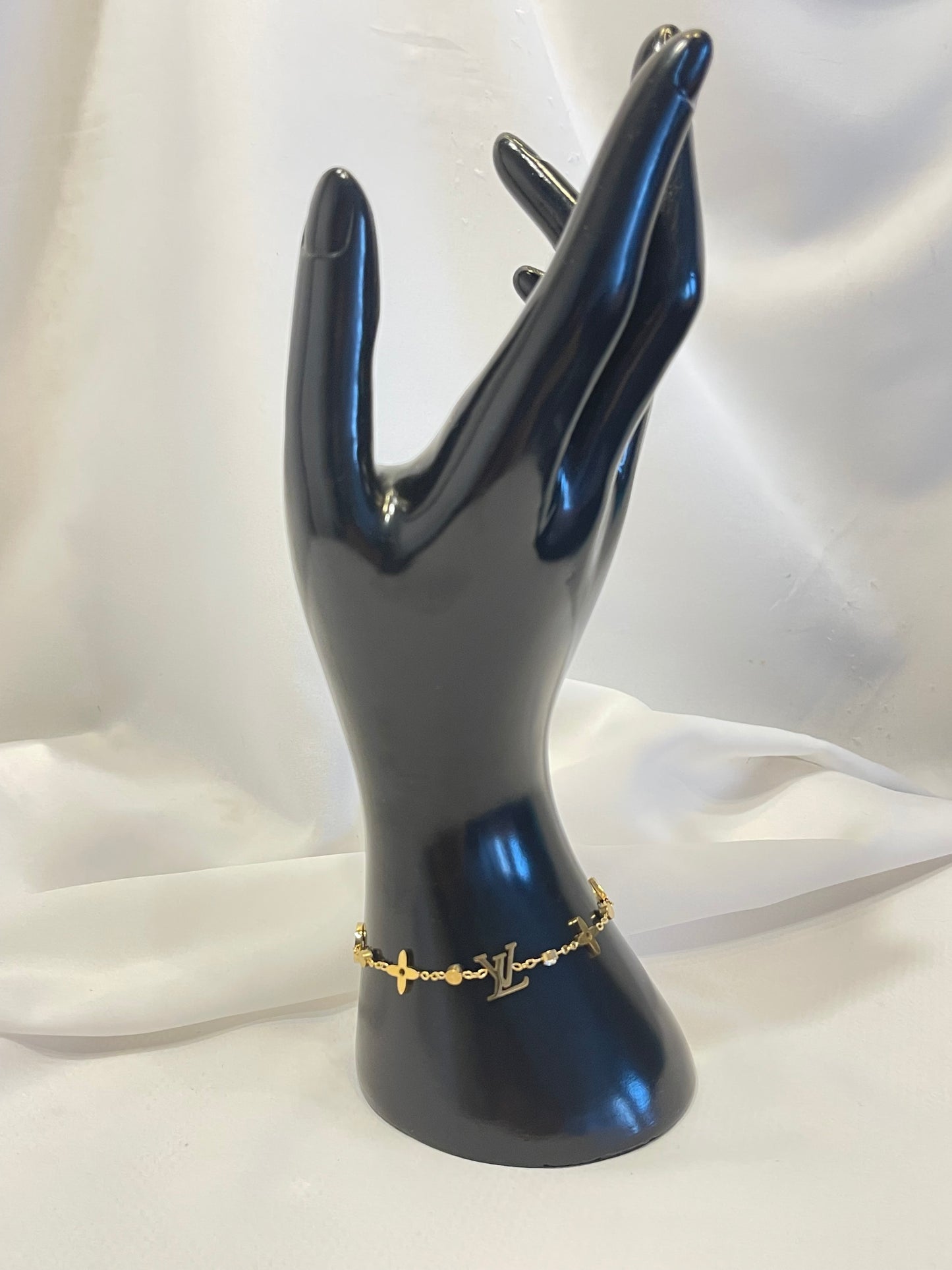 **ZAINA~BRACELET**