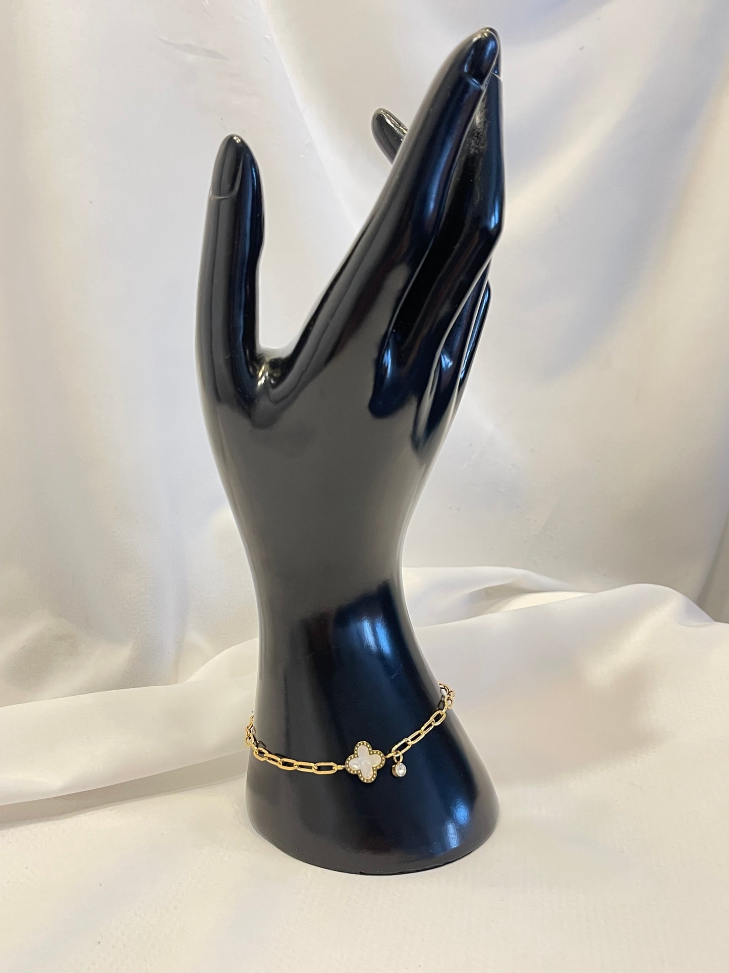 ** ZAINA~BRACELET **