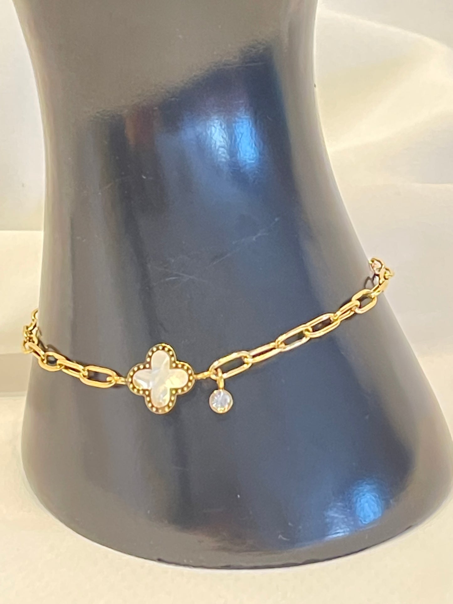 ** ZAINA~BRACELET **