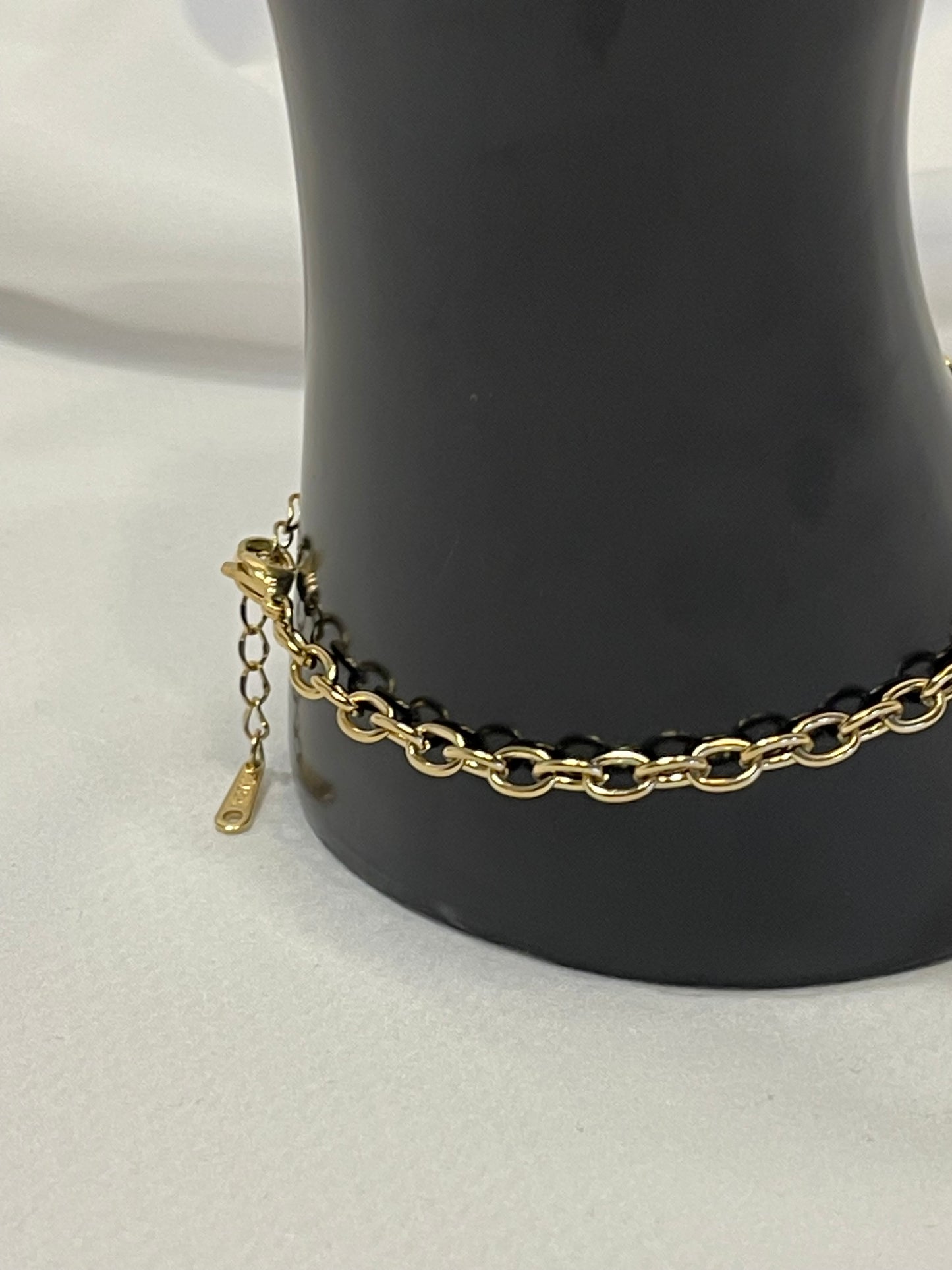 **ZAINA~BRACELET**