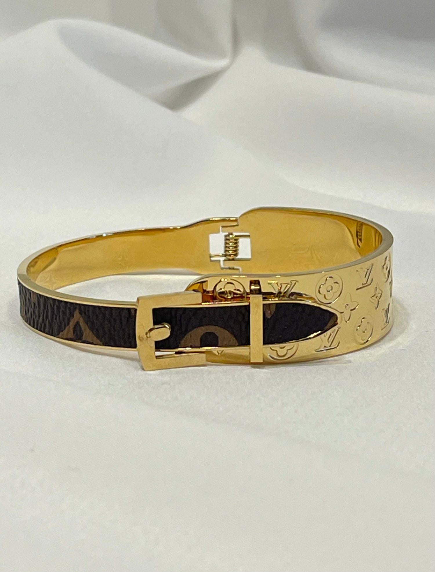 NEW ELEGANT COLLECTION 2025