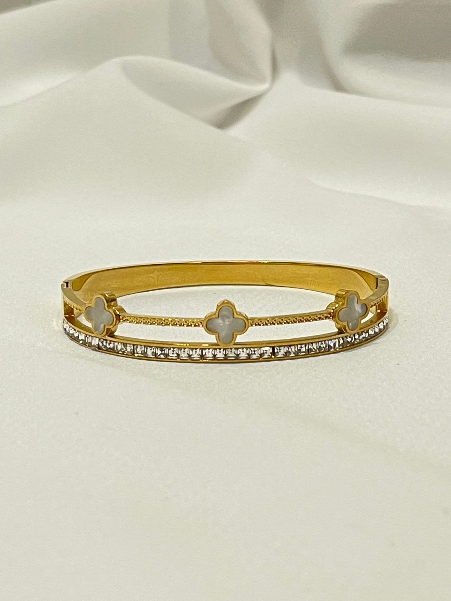 **JEEDA~BRACLETE**