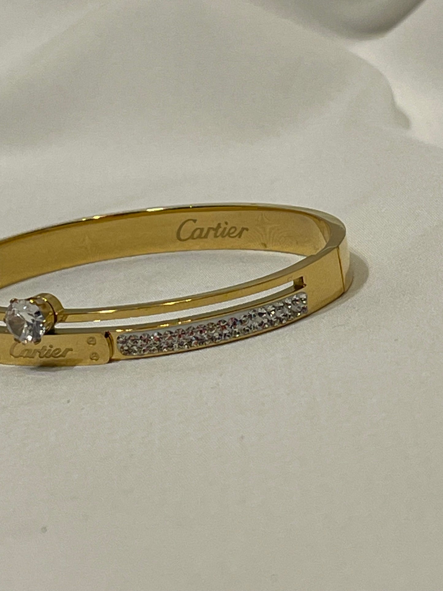 **JEEDA~BRCELET**