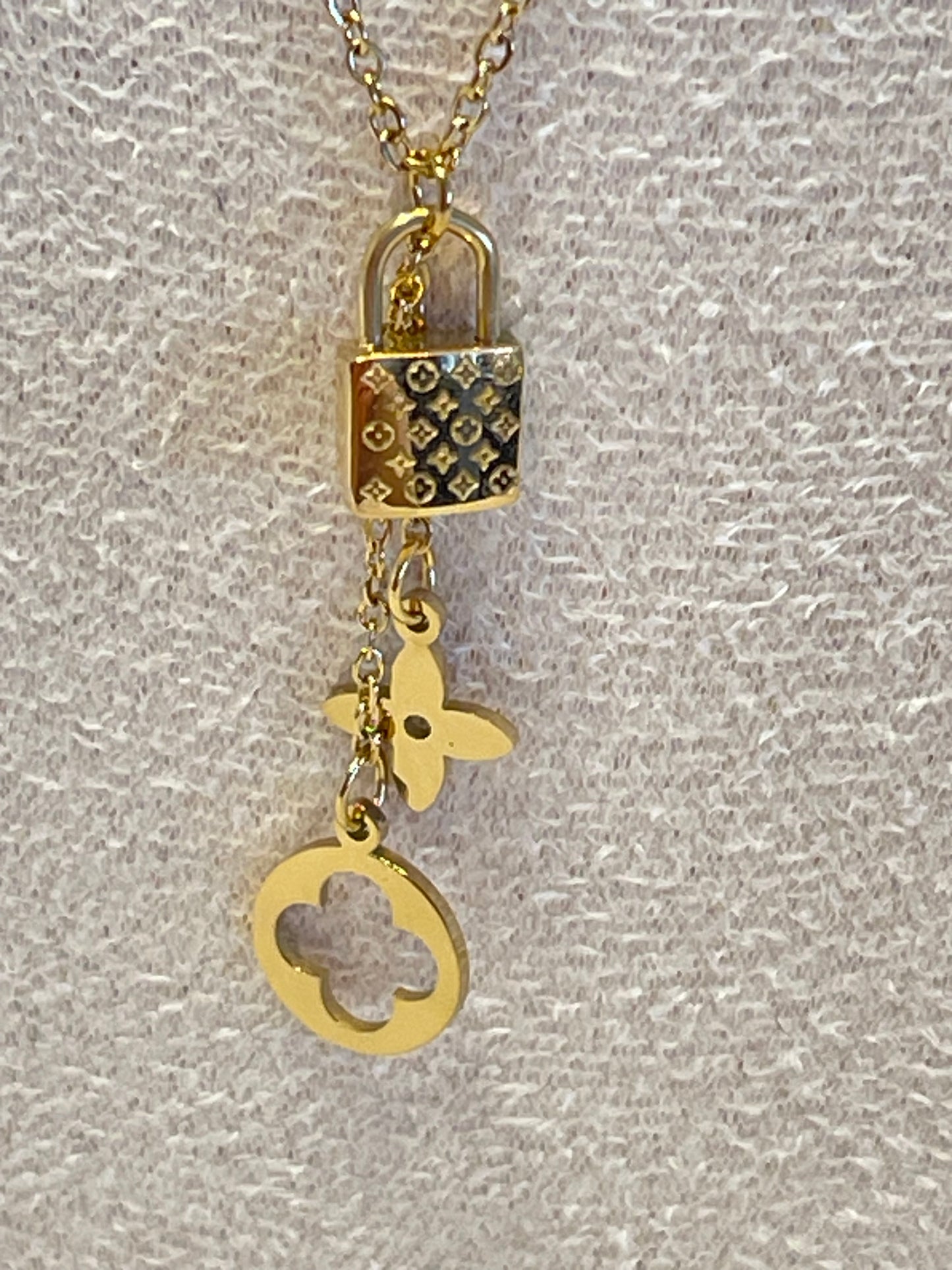 ~~ THE MARIGOLD~ NECKLACE ~~