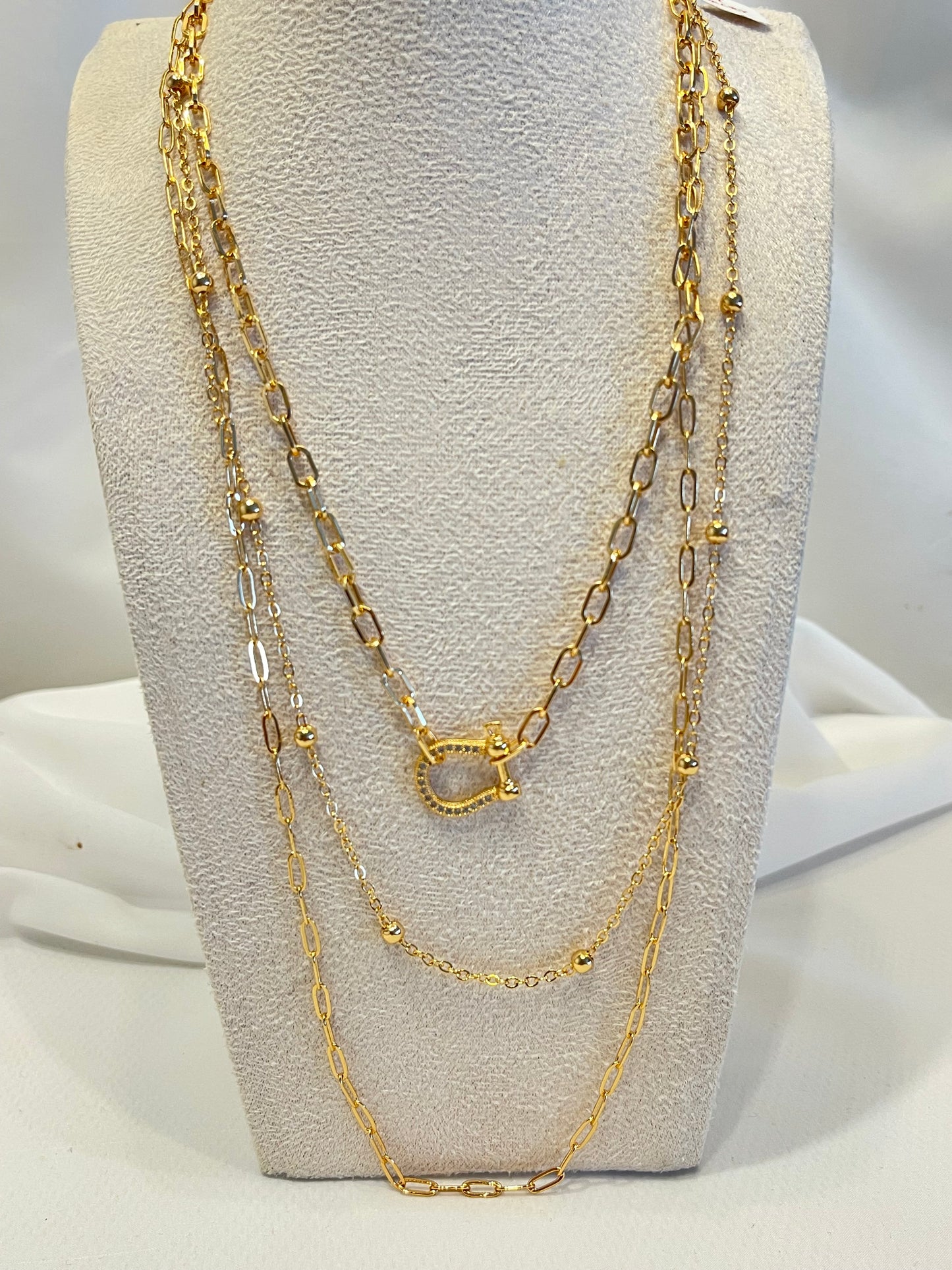 ~~ROZANA~NECKLACE ~~