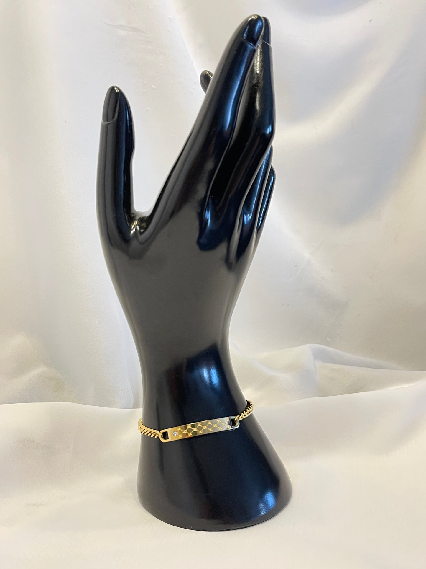 **ZAINA~BRACELET**